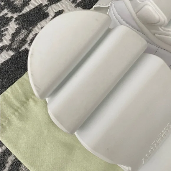 Burberry Leather Quilted White Sneakers - Picture 16 of 17